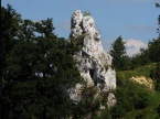 Skała Miłości- ostaniec skalny nazwany na pamiątkę legendy o wielkiej miłości i tragedii kochanków.